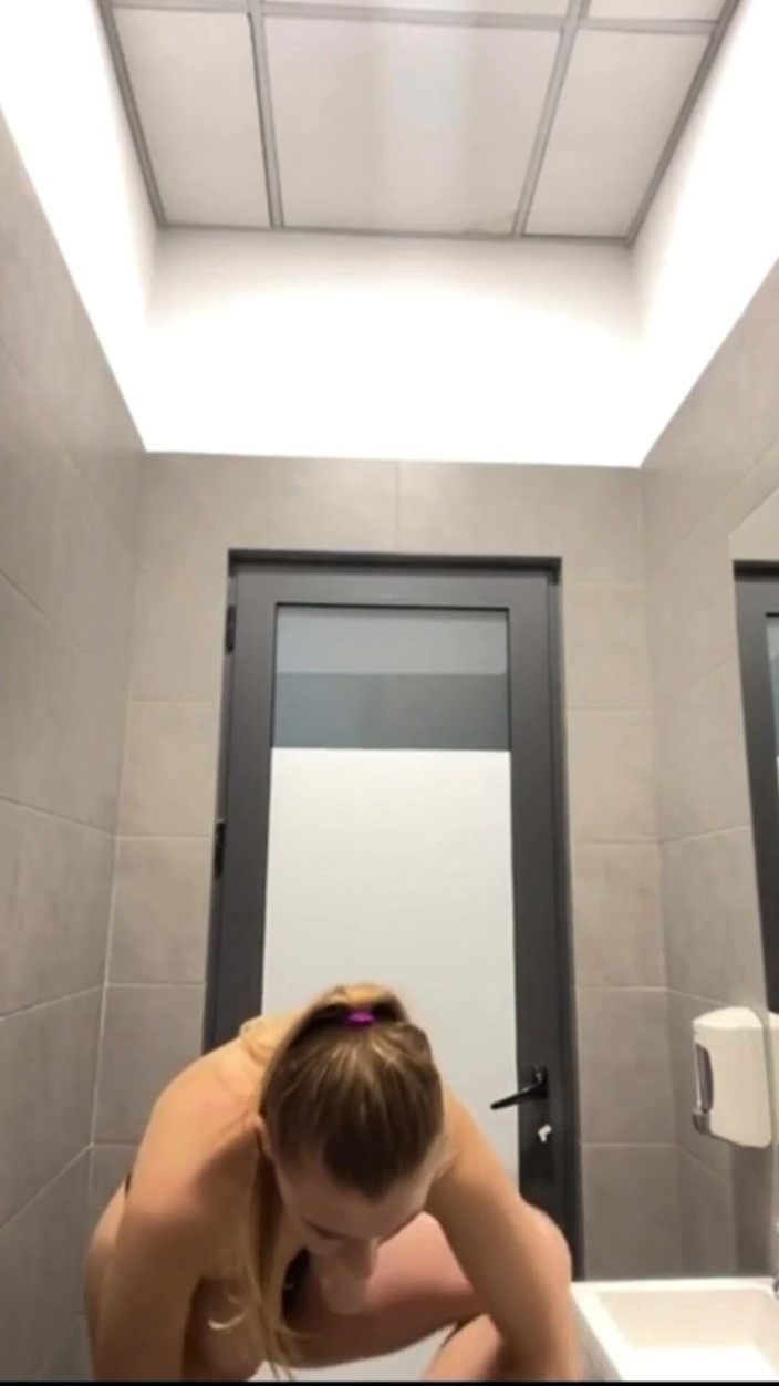 JuiceLussie: Anal Fucking