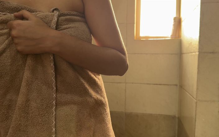 Saarabhabhi6: Sali Saara Taking Shower