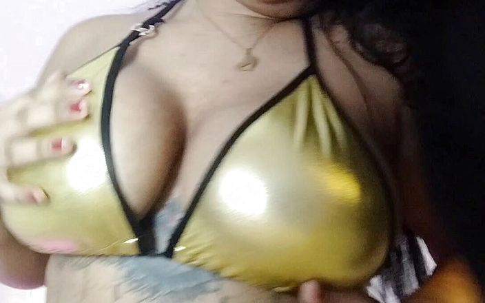 Kelli kumar: आपके लिए लंड चुसाई - बहुत गीली