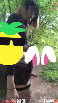 Предложенная Заговору, Маленькая Дразня В Лесу Её Фантазию Шлюхи