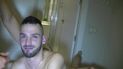 MACHO FUCKER FROM SPAIN: Ricky Luz rauw geneukt door Eli Shaim