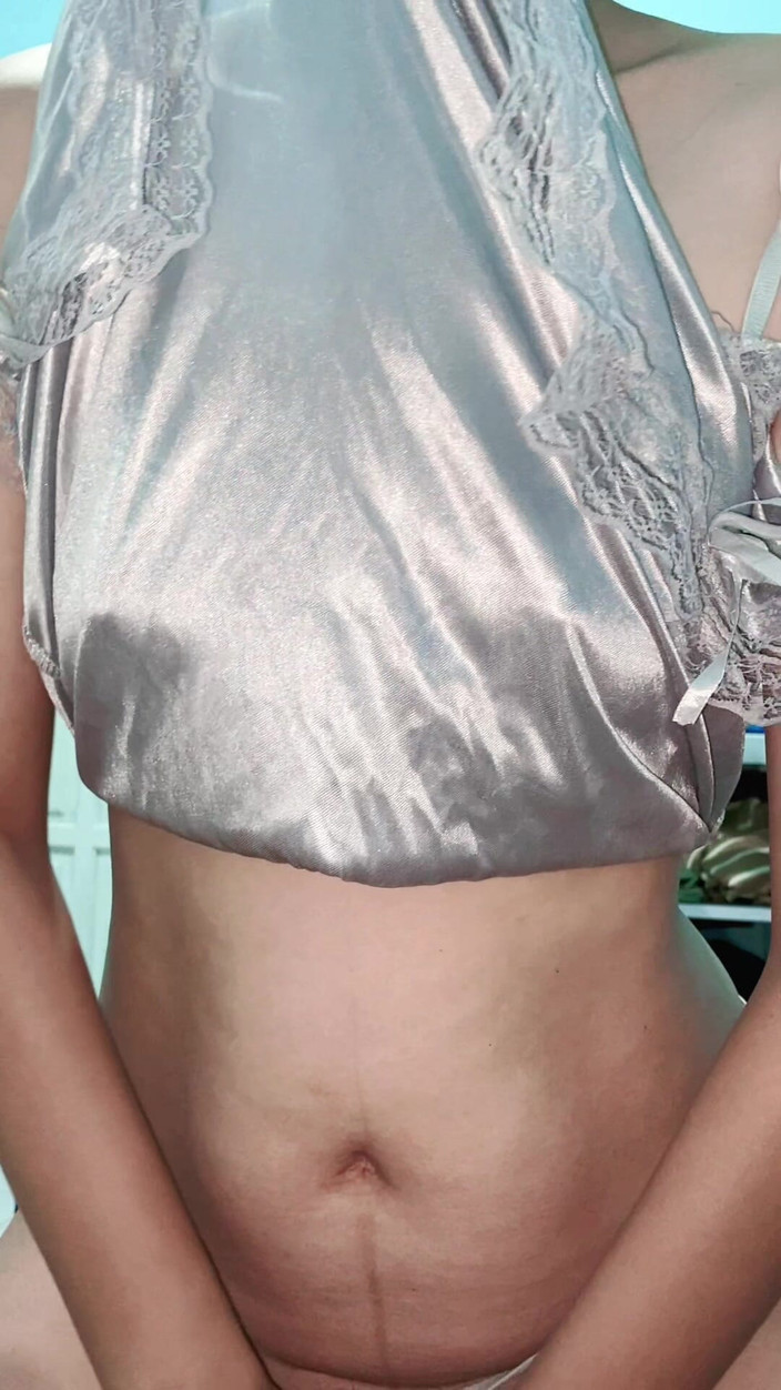 Bella Ivanka: Минет члена бывшей подруги в гостиной