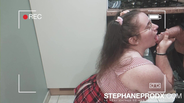 Stephprodx: Venus Teen Pompedevant Le Frigo
