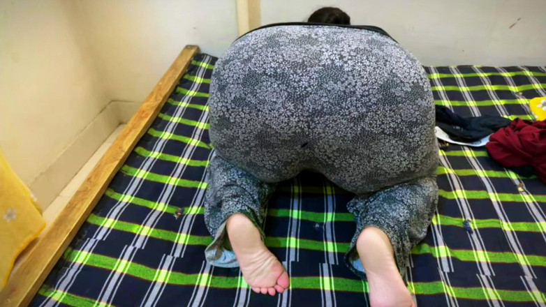 Aria Mia: 후장 섹스를 위해 배다른 아들을 유혹하는 모로코 거유 이슬람 밀프 새엄마