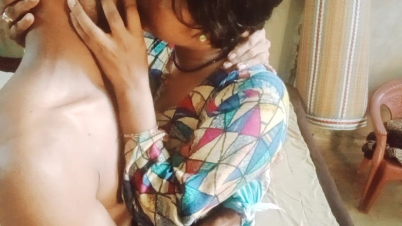 Shunderali: नौकरानी और दोस्त चुदा चुड़ी