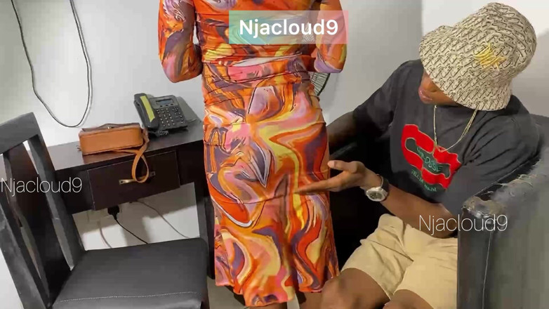 Nja cloud: Amadora namorada sendo fodida por padrasto com pau enorme