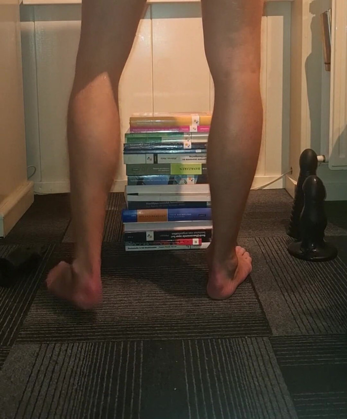 NoFace Twink X: Twink cavalgando vibrador e fisting dildo