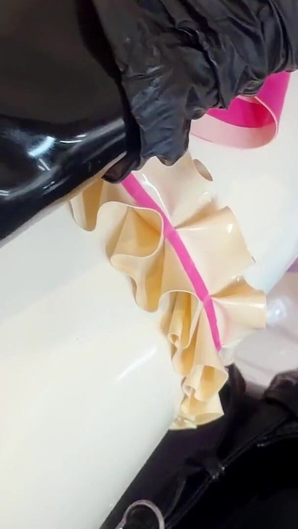 Lady Blackdiamoond: Rubber Sissy: Anal &amp; Oral Training