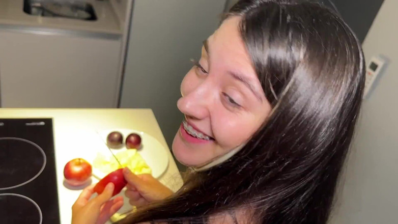 Sugary Kitty: Stiefbruer benutzt grob stiefschwein mund, wenn sie im kleinen höschen...