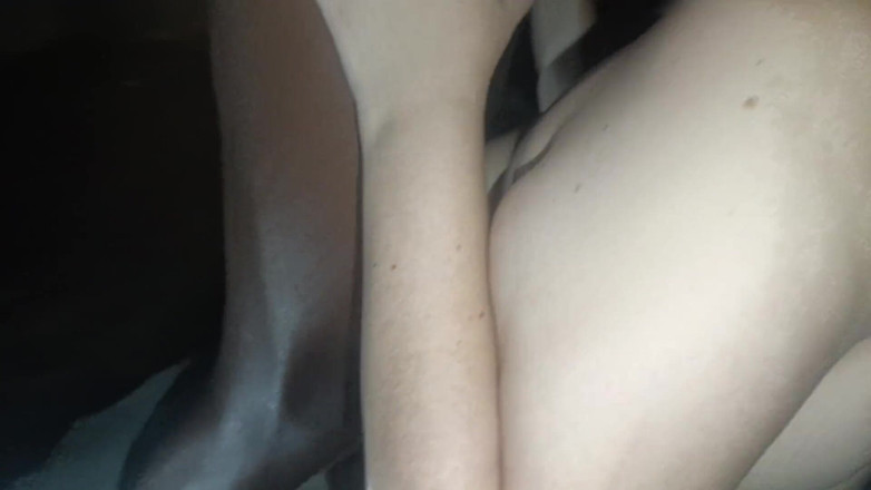 Cuckold Couple Swing: 복종적인 오쟁이 진 남편은 내가 시키는 대로 하고 섹시한 남자를 많이 얻습니다.