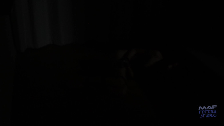 MAF fetish studio: Kel bondage met tape en vrouwelijke wanhoop!