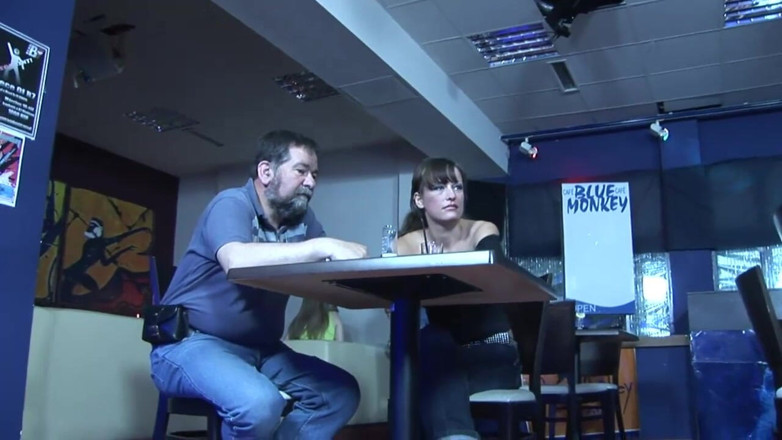 Fuck And Go: Eu quero foder agora no restaurante com as pessoas ao...