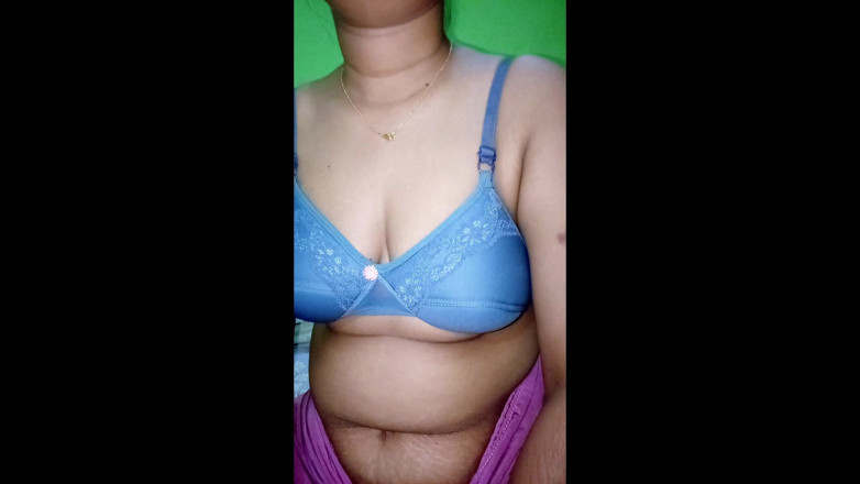 Angel Surovi Lata: Viejo es el gran hermanastro esposa Ko Moses Kadai Kiya...
