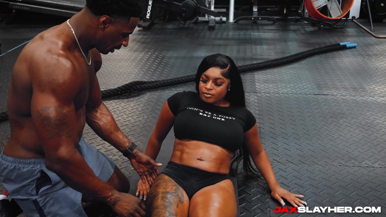 Jax Slayher: Sexy schätzchen fickt trainer