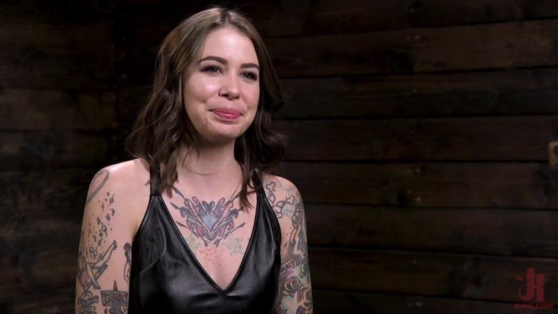 Kink: Ból dziwka Krysta Kaos zdewastowana w Metal Bondage