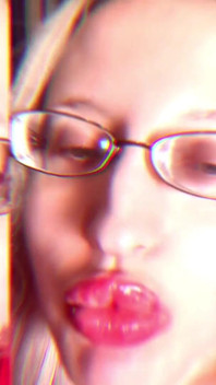 Asmr chipsy ziemniaczane jedzenie słuchaj w słuchawkach