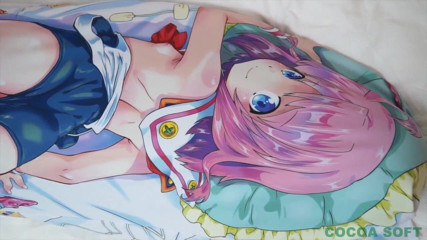 Cocoa Soft: 和亚洲少女在枕头盖上自慰