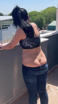 Üçüncü kez muhteşem bir popo kırığı boyanmış