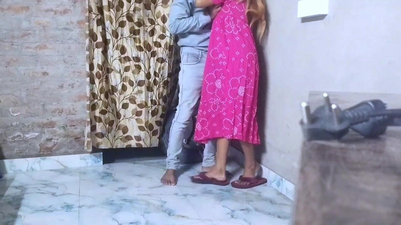 Fantacycutting: Desi studentka šuká