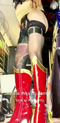 Cute Femboy Stretches Ass to Take Huge Dildo!