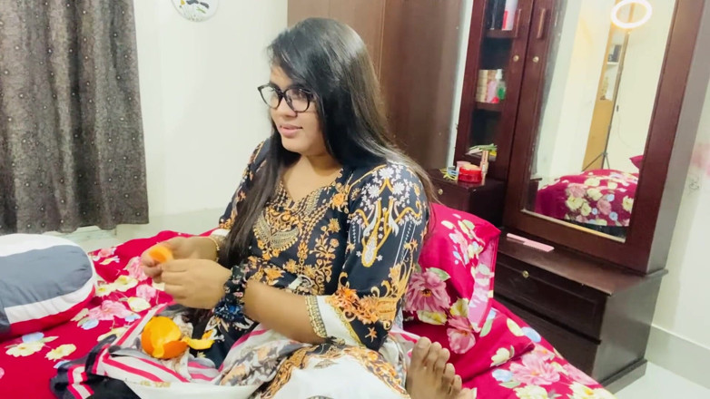 Nadiyaxxx02: Adik perempuan yang udah nikah dientot sama adik laki-laki dan...