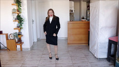 MariaOld: Černý oblek