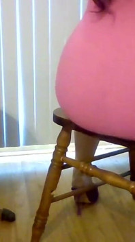 Stripper moendo seu cliente com sua bunda dançando sujo conversa
