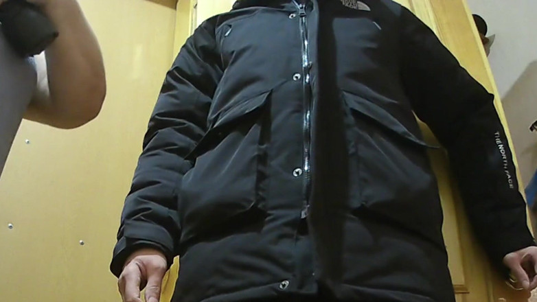 Zona901: Masturbare la un curier cu o jucărie sexuală de aproape