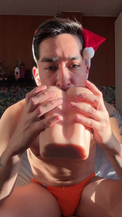 Johnny Hakson: Christmas Twink con cu khổng lồ đụ đít bự và xuất tinh