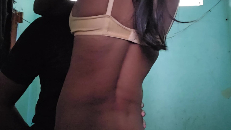 SafeRosebush8: Scopando e toccando le tette della mia ragazza