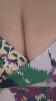 बड़े उछलते हुए, मुलायम चोदने लायक मम्मी के स्तन