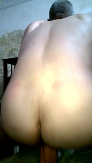 Dildo Man and Cross Hard Sex: Zblízka dildo a sperma!