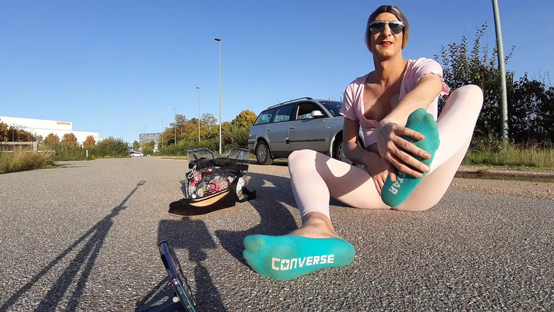 sweetfeet29: Sunny Honey