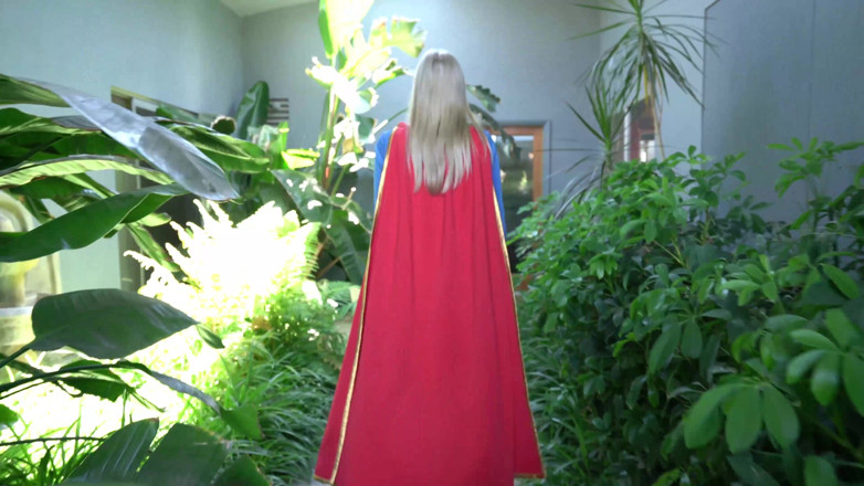 Conor Coxxx: Supergirl Vs. Poison Ivy - Lesbian Seduction