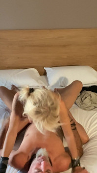 Všechno nejlepší k narozeninám, malá blondýnka