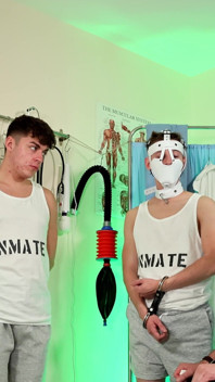 İki twink mahkum için tıbbi muayene bölüm 1