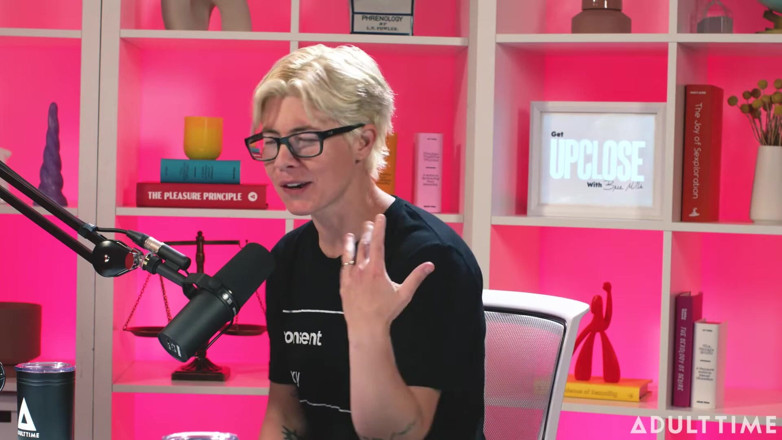 Adult Time Podcast: Kimmy Kimm chinh phục sự xấu hổ &amp; bán quần lót đã...