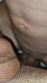 En enorm kuk öppnade min röv och fyllde den med sperma!
