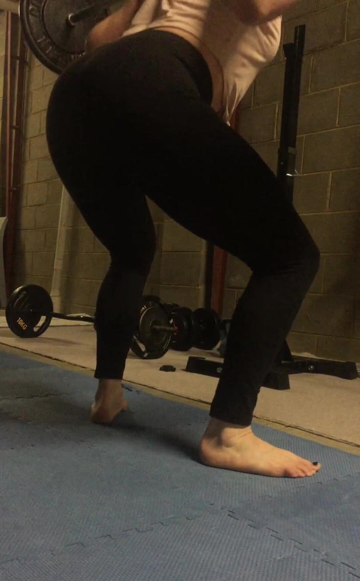 Michellexm: Allenamento del culo in leggings