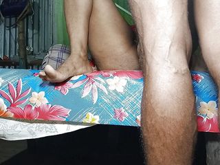 Indo sexy 2023: Moje mladší manželka nevlastních bratrů se mnou nejprve začala šukat