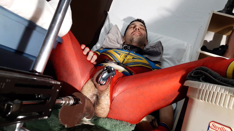 Ricky Cage: Жовтень 2021 рік Кейдж у прямому ефірі - супергерой, замкнений на члені, бере члени в дупу і рот!