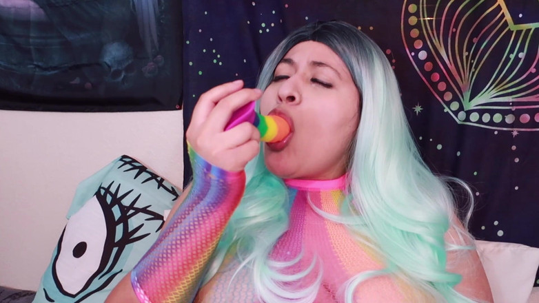 VickyVixen: Rave Girl bermain dengan mainan kegemarannya