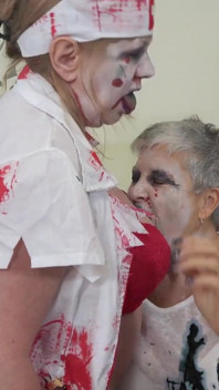 Seks Zombies lesbian gila