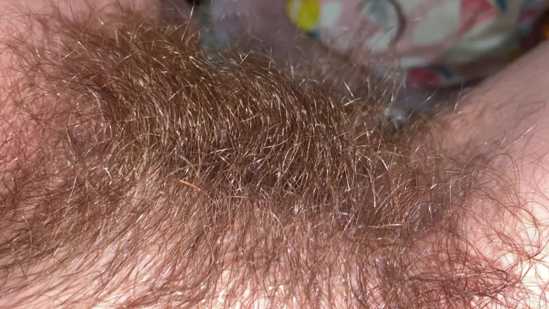Cuteblonde666: Je me brosse la chatte