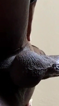 La perfetta labbra-bocca è incredibile succhiare il cazzo fino a quando non viene!!