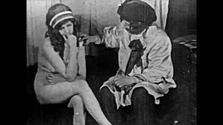 Vintage Erotic Archive: Petualangan Christine