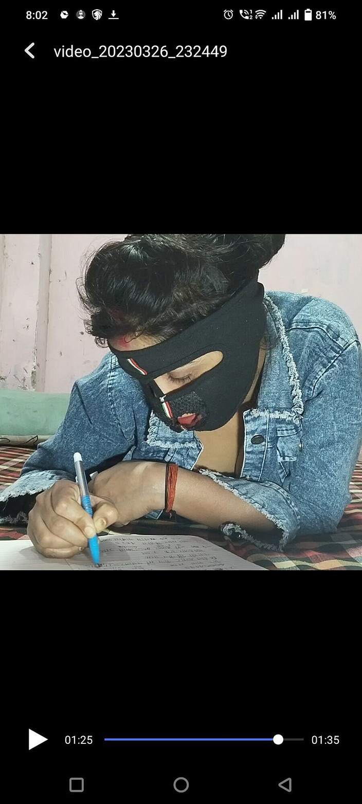 HotBhabhi420: Une étudiante indienne prend un cours avec son copain