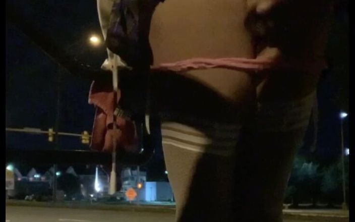 CindieLove: 5 minute de nonstop futut în cur cu efeminat 9 în vibrator