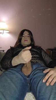 언컷 자지를 가지고 노는 Enby