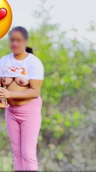 Desi ragazza del villaggio sta facendo sesso con il vicino nella giungla, audio hindi completo